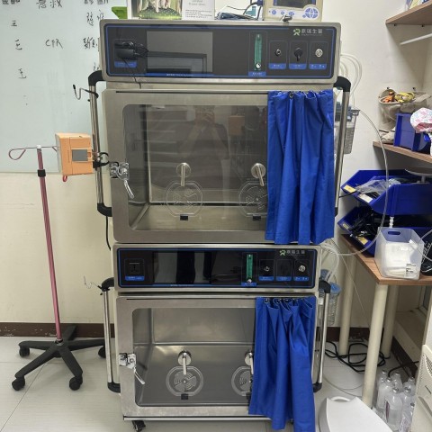 ICU 艙(寵物加護病房)